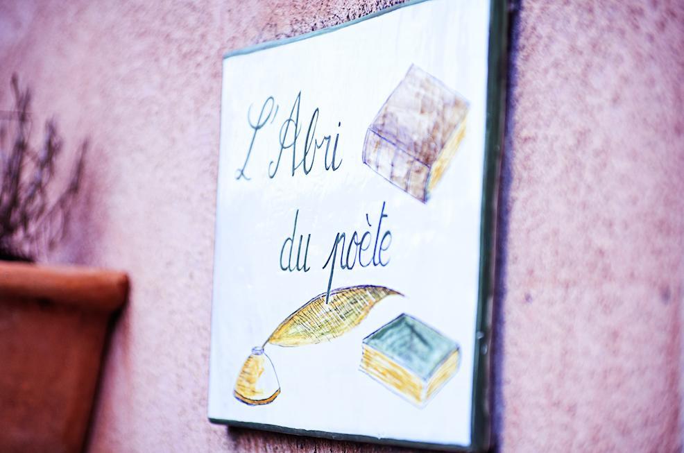 L'Abri Du Poete Bed and Breakfast Besse-sur-Issole Exteriör bild