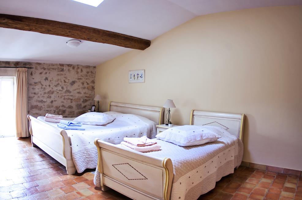 L'Abri Du Poete Bed and Breakfast Besse-sur-Issole Rum bild