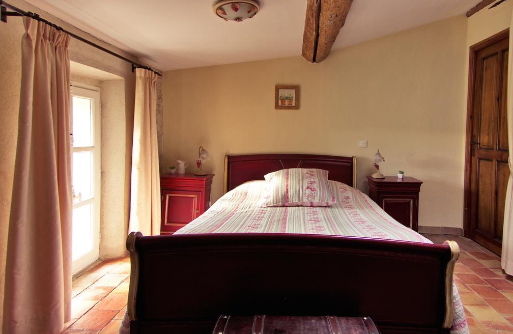L'Abri Du Poete Bed and Breakfast Besse-sur-Issole Rum bild