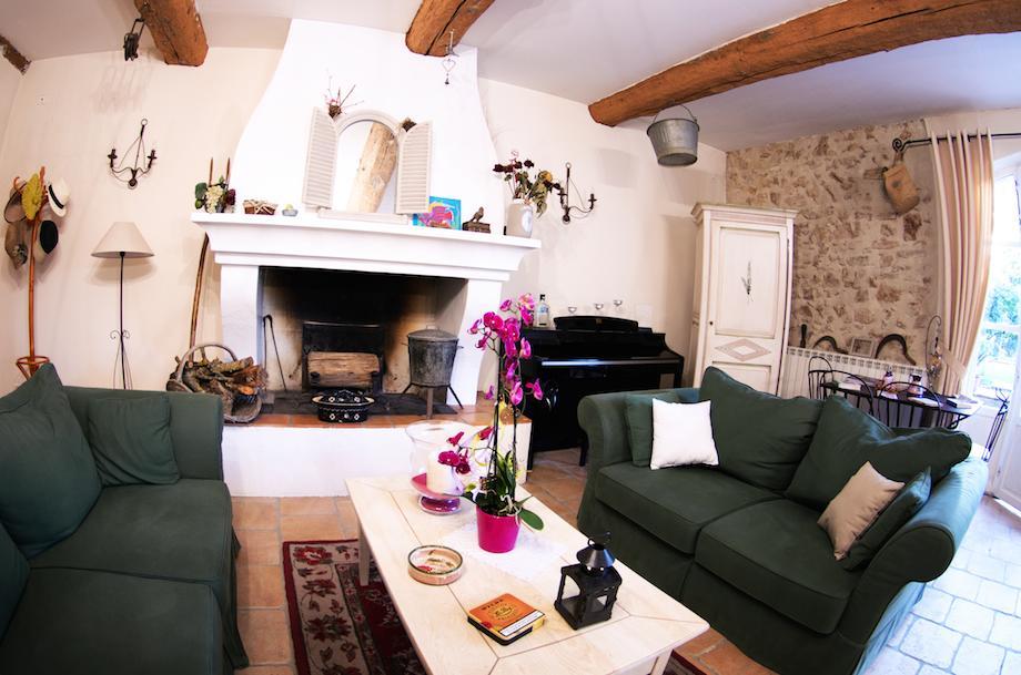 L'Abri Du Poete Bed and Breakfast Besse-sur-Issole Exteriör bild