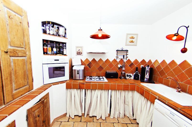 L'Abri Du Poete Bed and Breakfast Besse-sur-Issole Exteriör bild