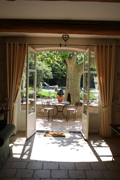 L'Abri Du Poete Bed and Breakfast Besse-sur-Issole Exteriör bild