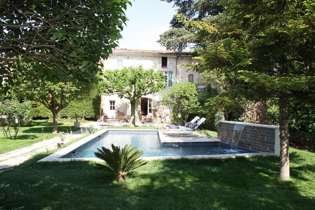 L'Abri Du Poete Bed and Breakfast Besse-sur-Issole Exteriör bild